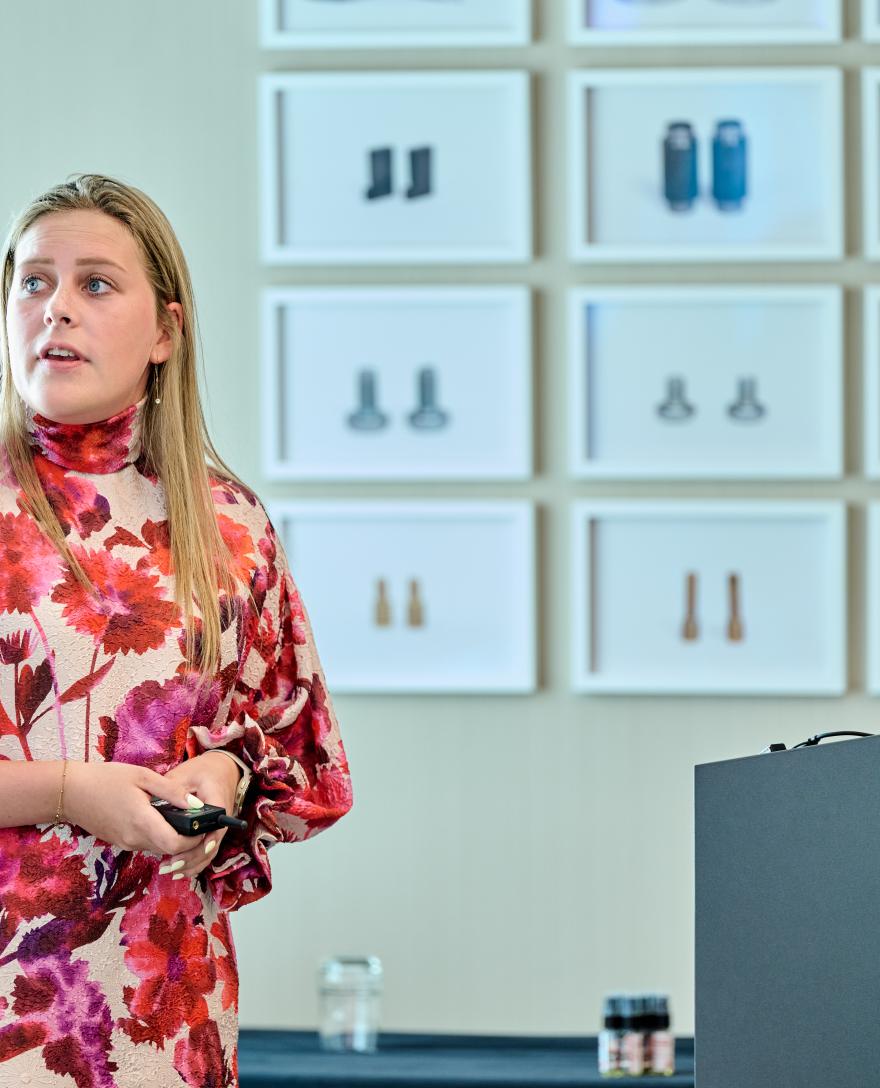 Jade Daems pitcht NoLobster aan de jury van de Xplorer Award.