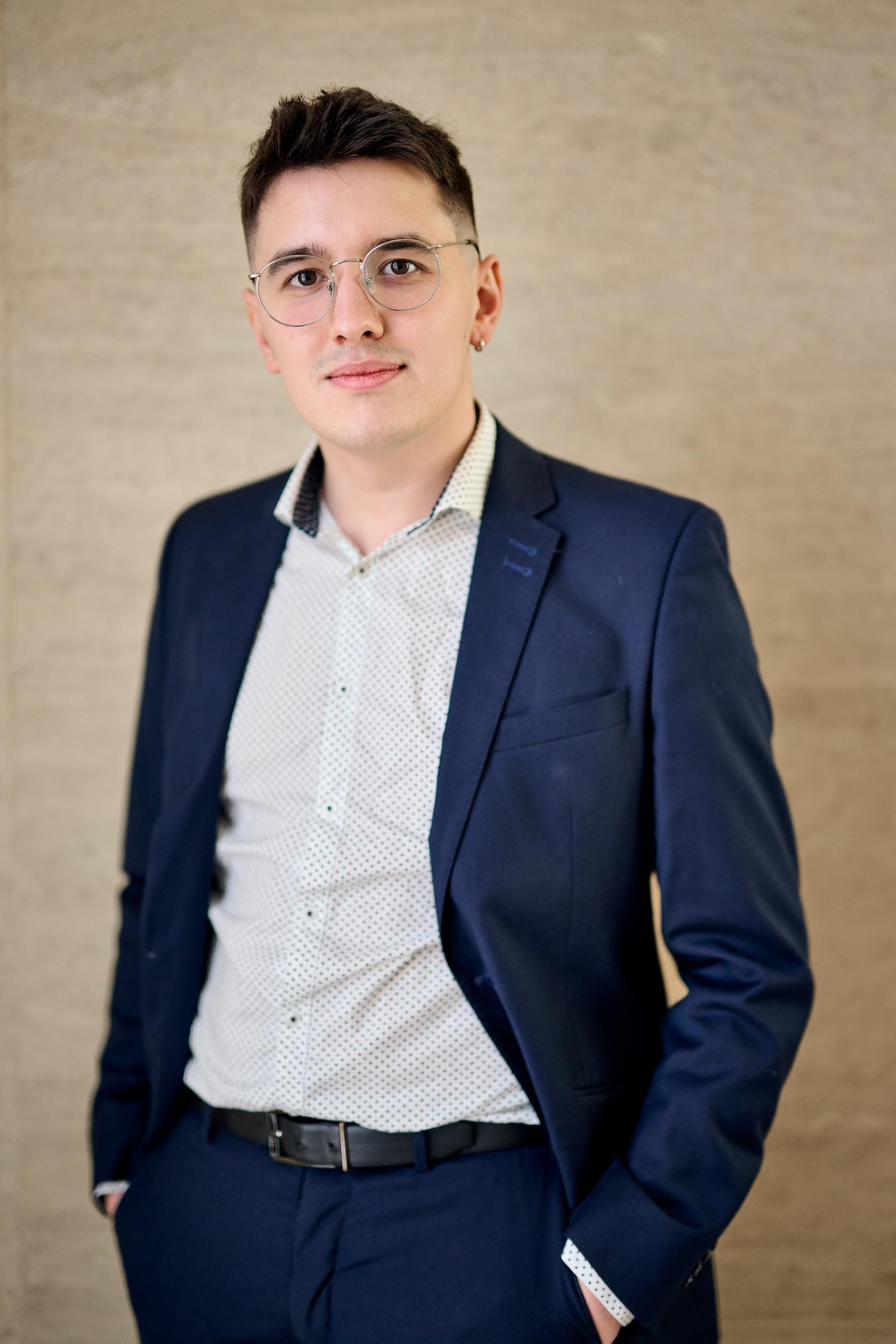 Basile Midrez